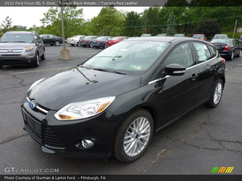 Front 3/4 View of 2012 Focus SEL 5-Door