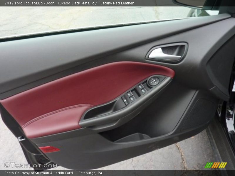 Door Panel of 2012 Focus SEL 5-Door