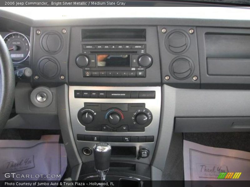 Bright Silver Metallic / Medium Slate Gray 2006 Jeep Commander