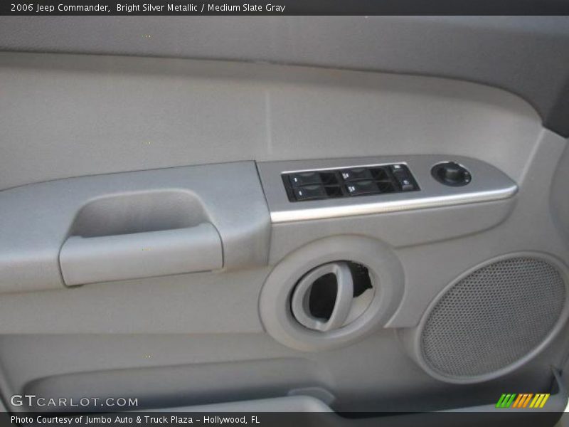 Bright Silver Metallic / Medium Slate Gray 2006 Jeep Commander