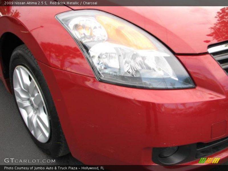 Red Brick Metallic / Charcoal 2009 Nissan Altima 2.5 S