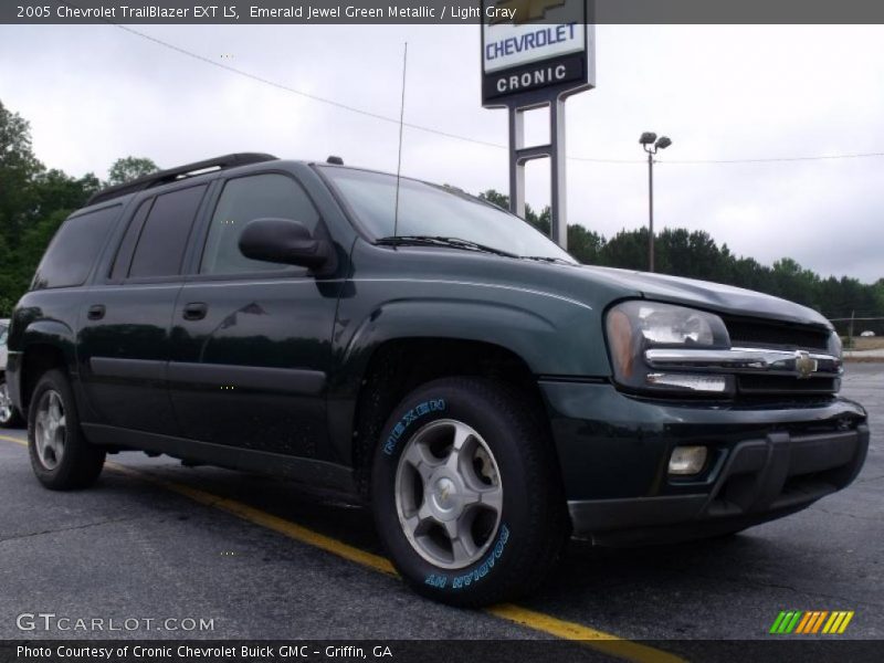 Emerald Jewel Green Metallic / Light Gray 2005 Chevrolet TrailBlazer EXT LS