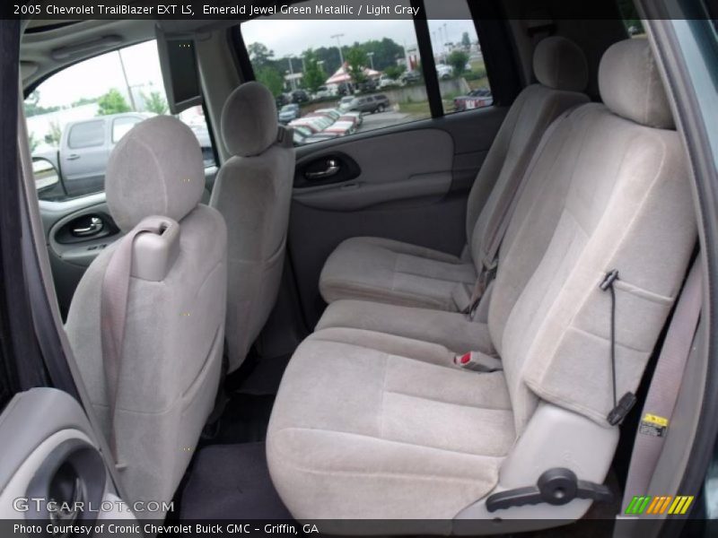  2005 TrailBlazer EXT LS Light Gray Interior
