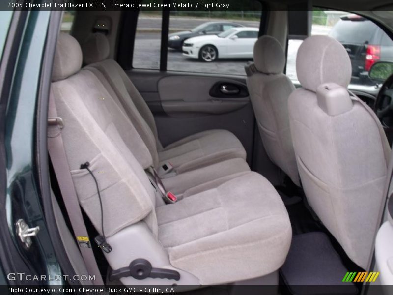  2005 TrailBlazer EXT LS Light Gray Interior