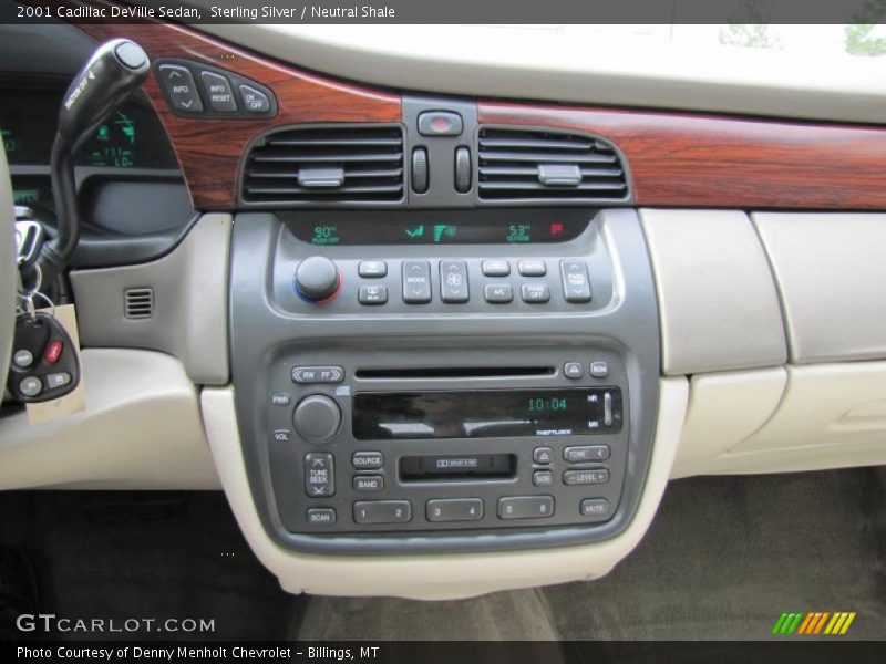 Sterling Silver / Neutral Shale 2001 Cadillac DeVille Sedan