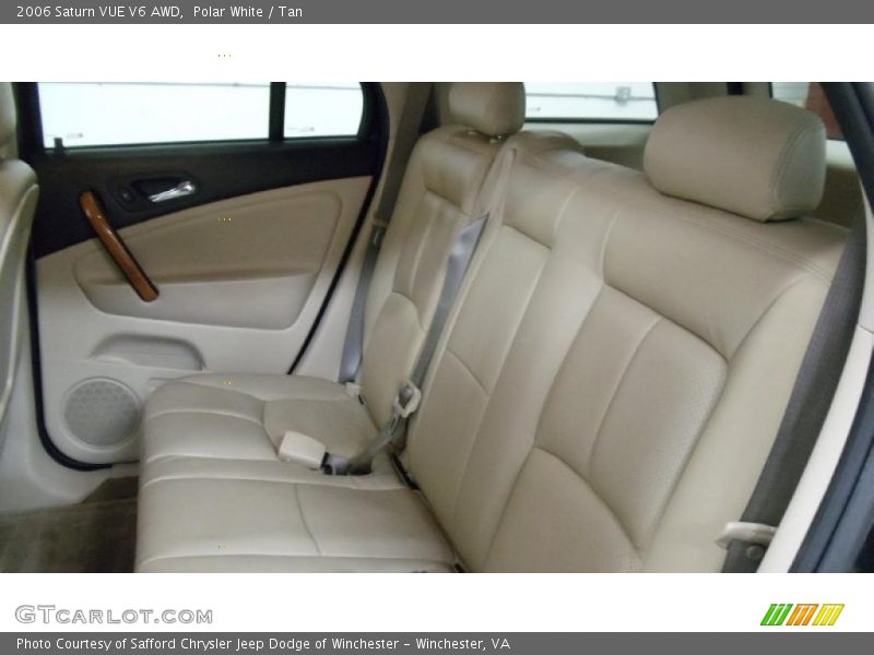 Polar White / Tan 2006 Saturn VUE V6 AWD