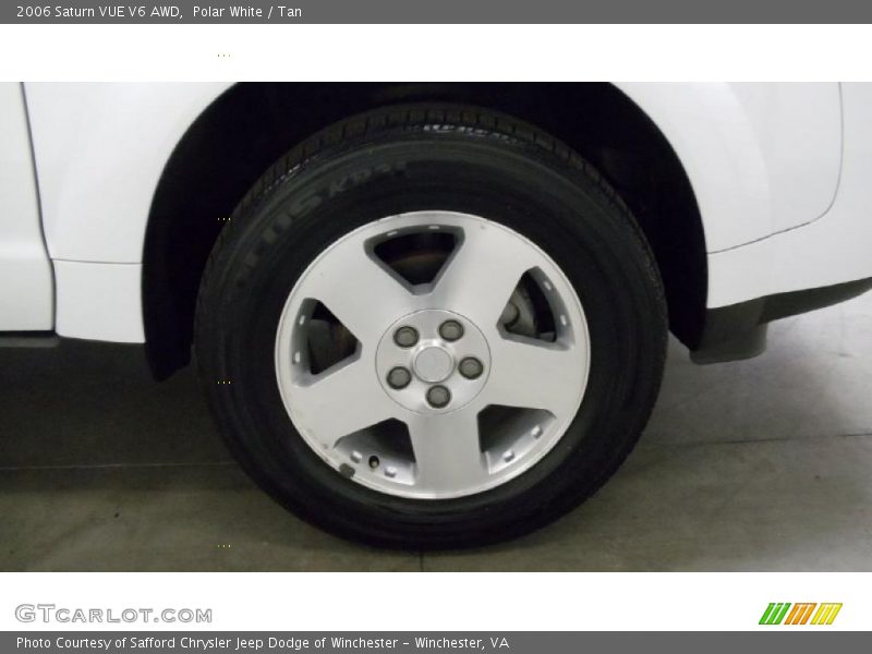 Polar White / Tan 2006 Saturn VUE V6 AWD