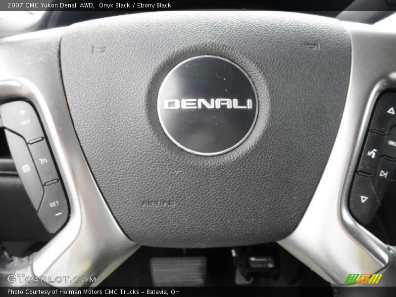 Onyx Black / Ebony Black 2007 GMC Yukon Denali AWD
