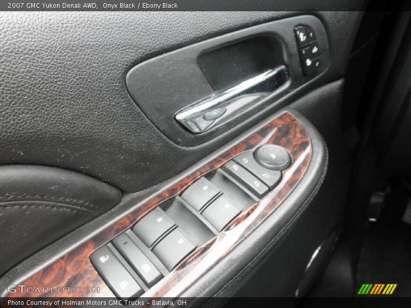 Onyx Black / Ebony Black 2007 GMC Yukon Denali AWD