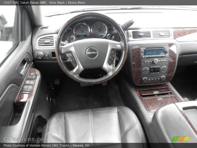 Onyx Black / Ebony Black 2007 GMC Yukon Denali AWD