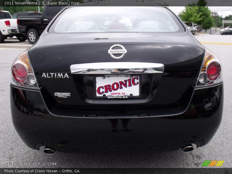 Super Black / Frost 2011 Nissan Altima 2.5