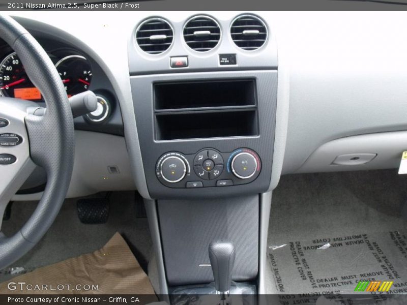 Super Black / Frost 2011 Nissan Altima 2.5