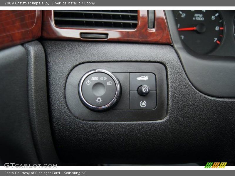 Silver Ice Metallic / Ebony 2009 Chevrolet Impala LS