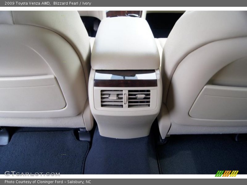 Blizzard Pearl / Ivory 2009 Toyota Venza AWD