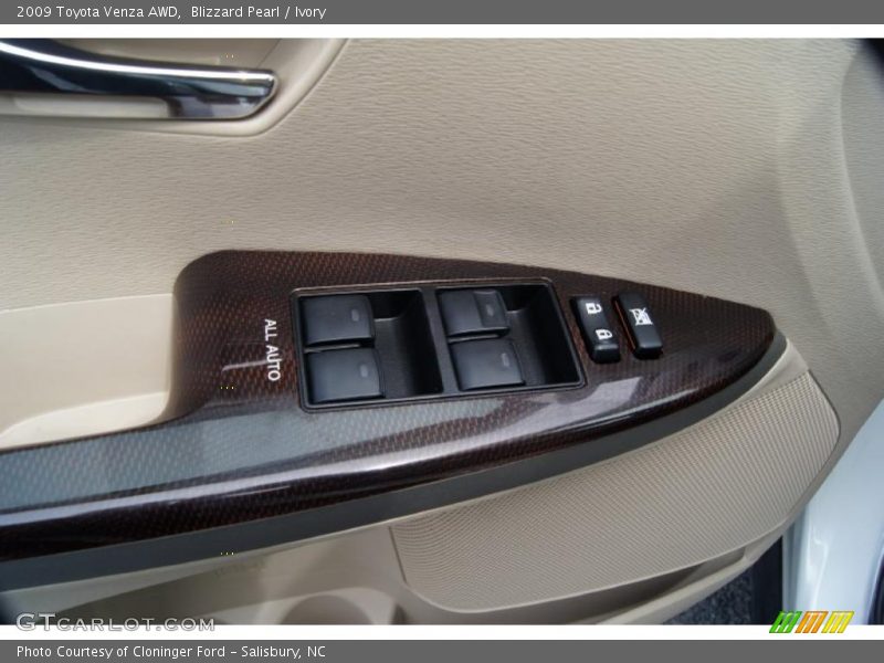 Controls of 2009 Venza AWD