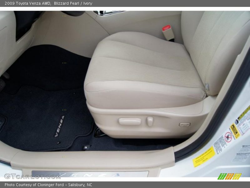 Blizzard Pearl / Ivory 2009 Toyota Venza AWD