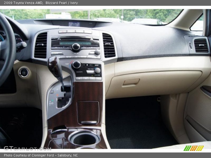 Blizzard Pearl / Ivory 2009 Toyota Venza AWD