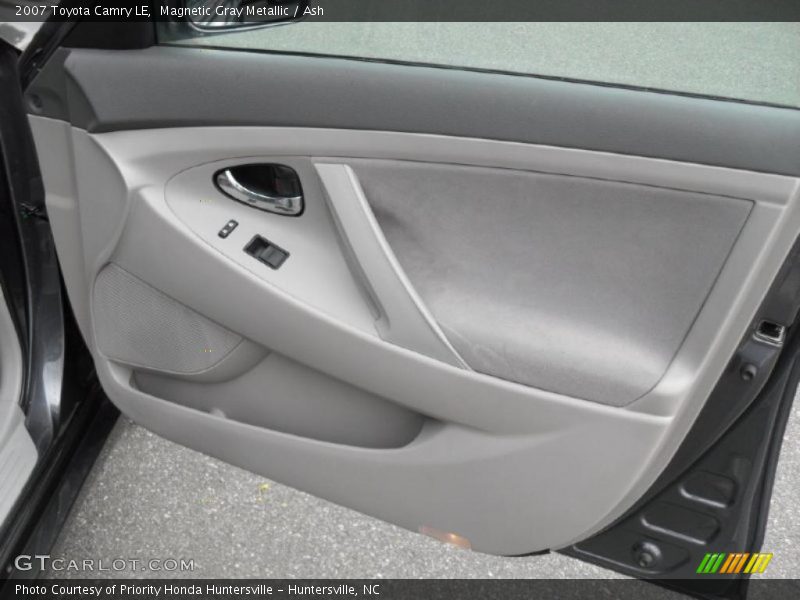 Magnetic Gray Metallic / Ash 2007 Toyota Camry LE