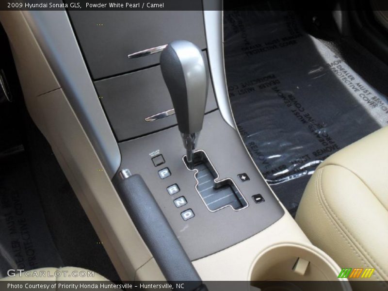 Powder White Pearl / Camel 2009 Hyundai Sonata GLS