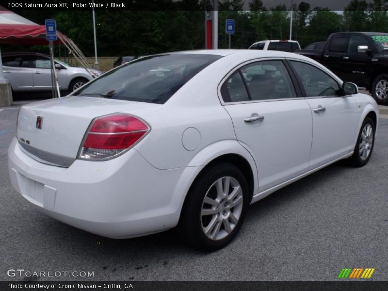 Polar White / Black 2009 Saturn Aura XR