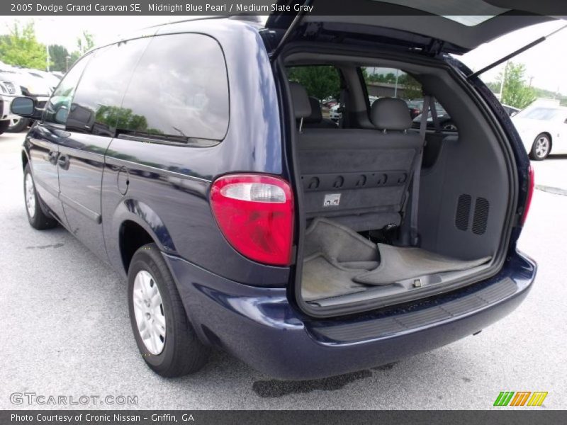 Midnight Blue Pearl / Medium Slate Gray 2005 Dodge Grand Caravan SE