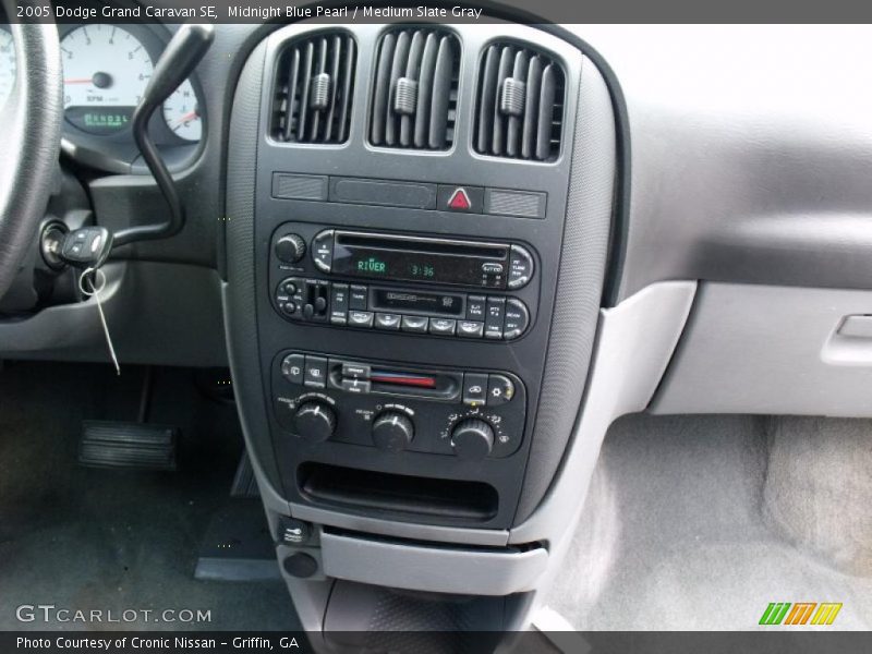 Midnight Blue Pearl / Medium Slate Gray 2005 Dodge Grand Caravan SE