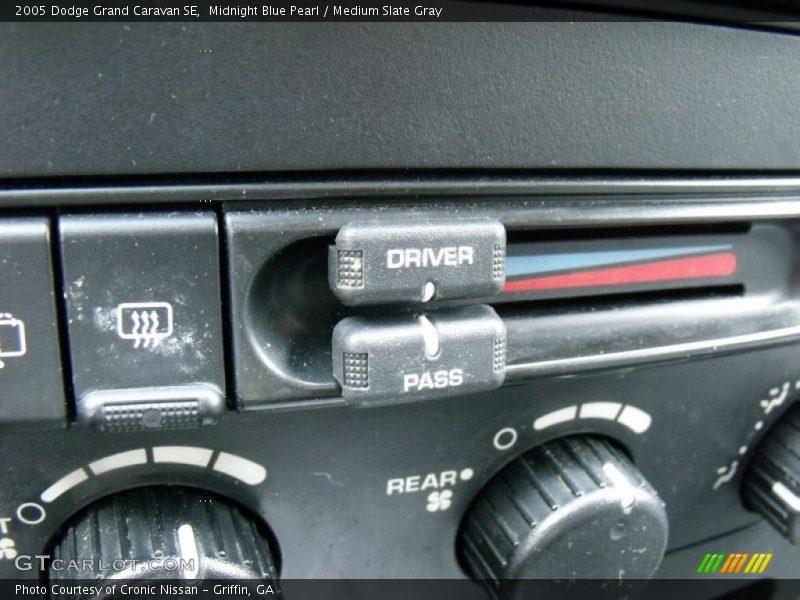 Midnight Blue Pearl / Medium Slate Gray 2005 Dodge Grand Caravan SE