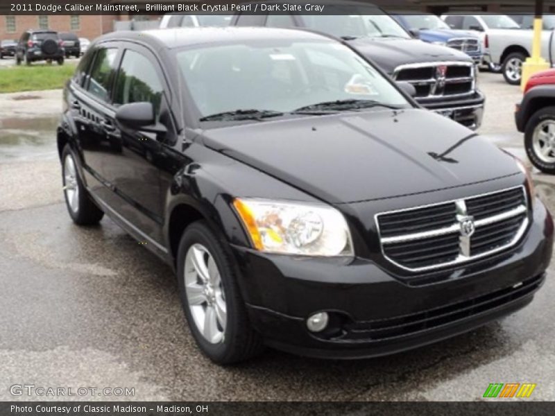 Brilliant Black Crystal Pearl / Dark Slate Gray 2011 Dodge Caliber Mainstreet