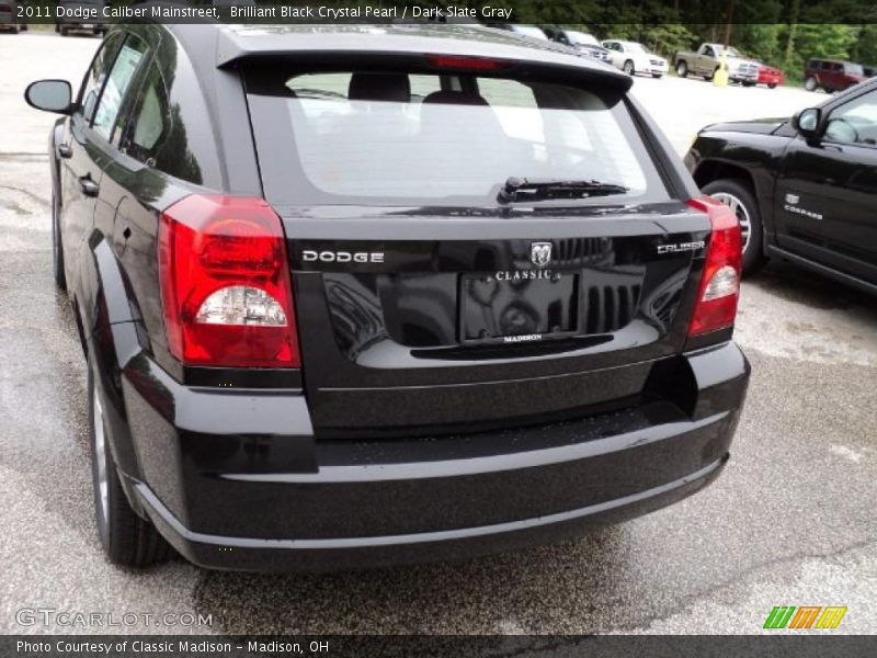Brilliant Black Crystal Pearl / Dark Slate Gray 2011 Dodge Caliber Mainstreet