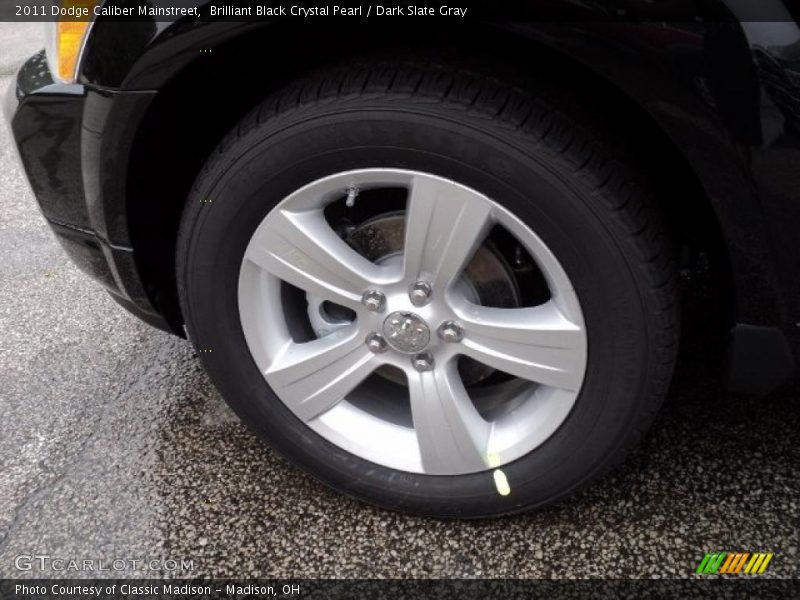 Brilliant Black Crystal Pearl / Dark Slate Gray 2011 Dodge Caliber Mainstreet