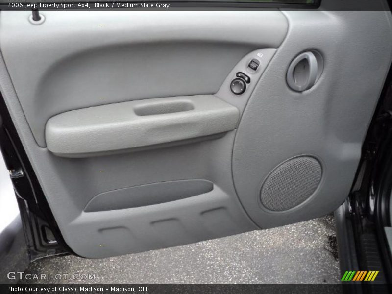 Black / Medium Slate Gray 2006 Jeep Liberty Sport 4x4