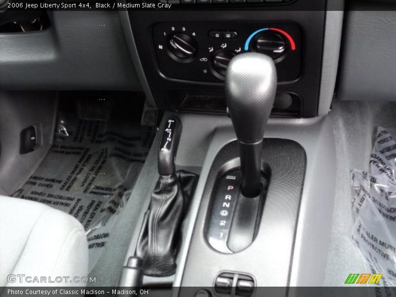 Black / Medium Slate Gray 2006 Jeep Liberty Sport 4x4
