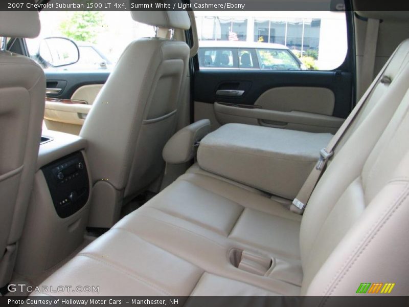 Summit White / Light Cashmere/Ebony 2007 Chevrolet Suburban 1500 LT 4x4