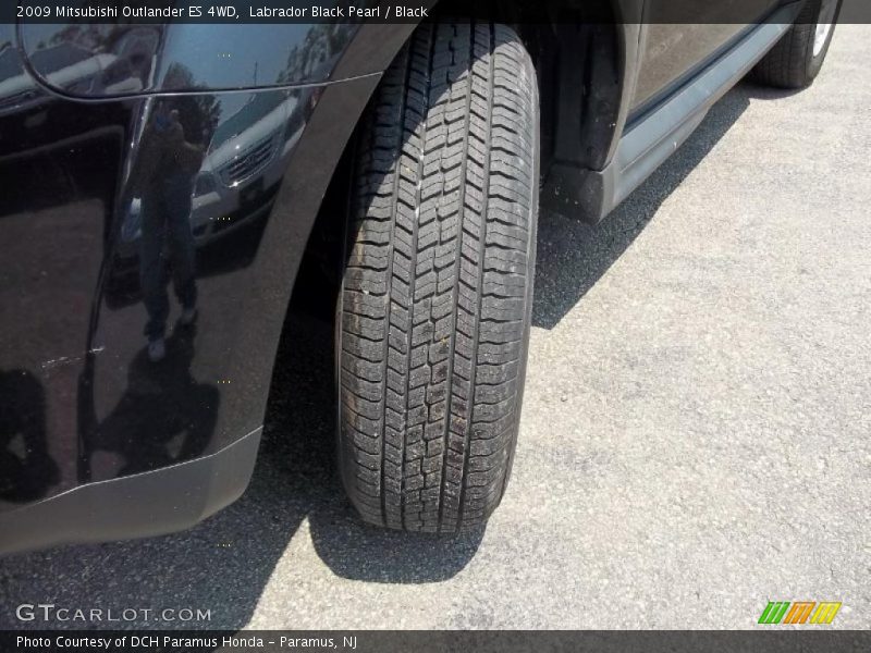 Labrador Black Pearl / Black 2009 Mitsubishi Outlander ES 4WD