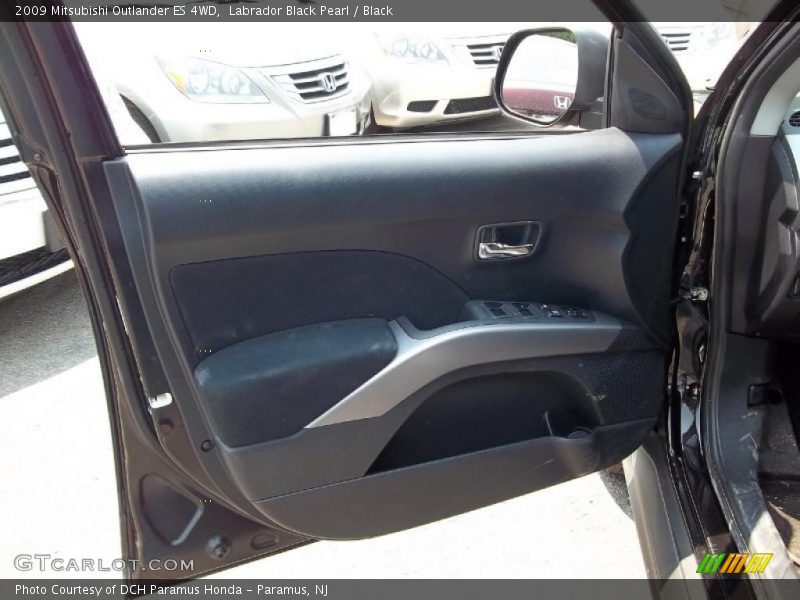 Labrador Black Pearl / Black 2009 Mitsubishi Outlander ES 4WD