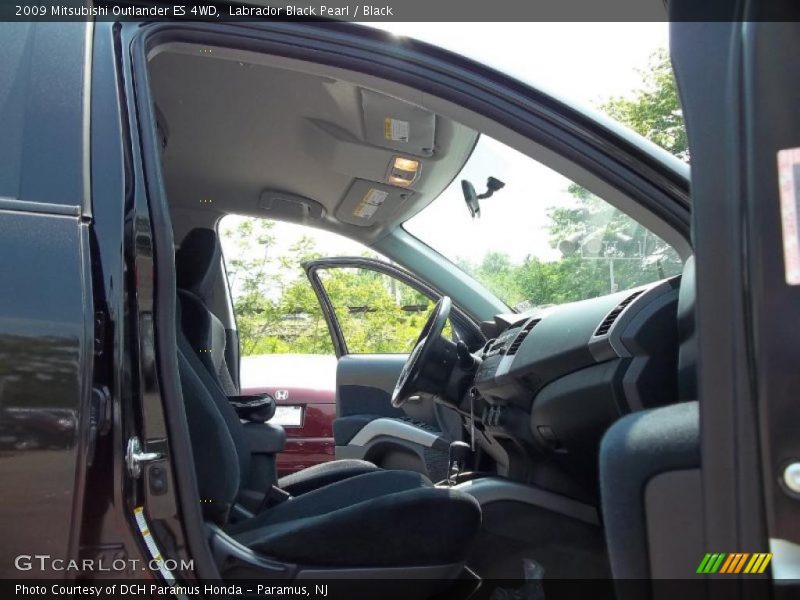 Labrador Black Pearl / Black 2009 Mitsubishi Outlander ES 4WD