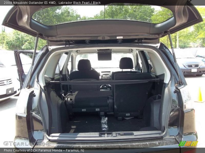 Labrador Black Pearl / Black 2009 Mitsubishi Outlander ES 4WD