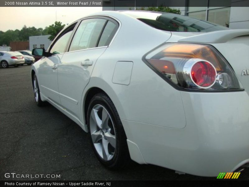 Winter Frost Pearl / Frost 2008 Nissan Altima 3.5 SE