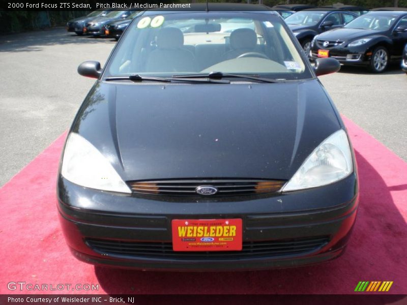 Pitch Black / Medium Parchment 2000 Ford Focus ZTS Sedan