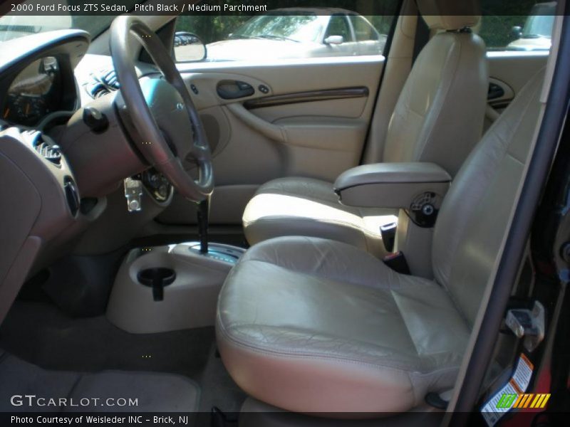 Pitch Black / Medium Parchment 2000 Ford Focus ZTS Sedan