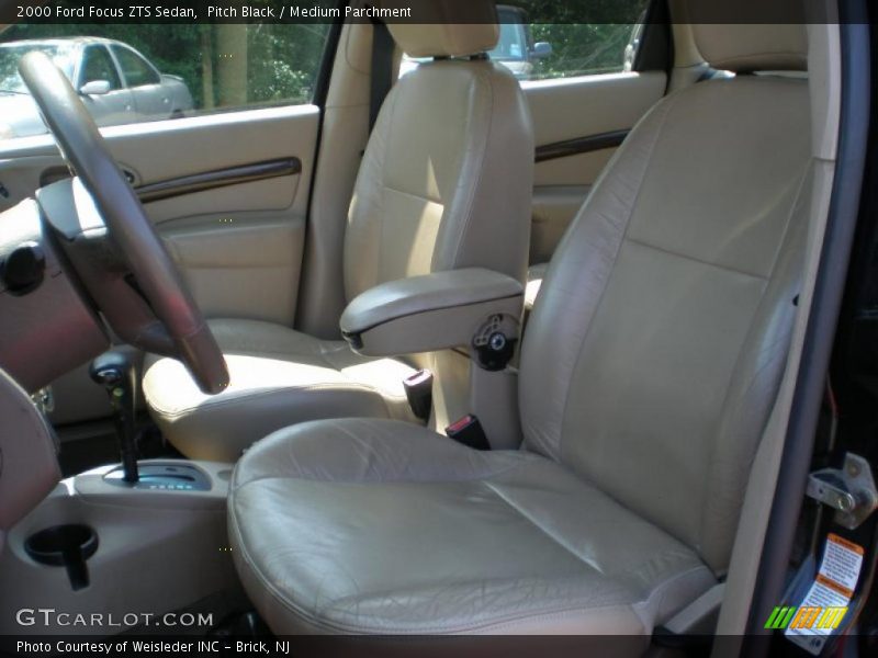 Pitch Black / Medium Parchment 2000 Ford Focus ZTS Sedan