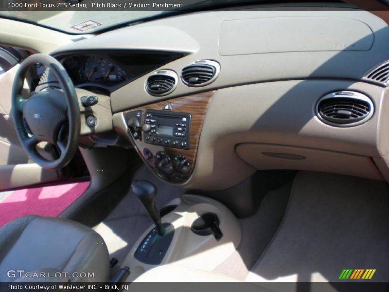Pitch Black / Medium Parchment 2000 Ford Focus ZTS Sedan