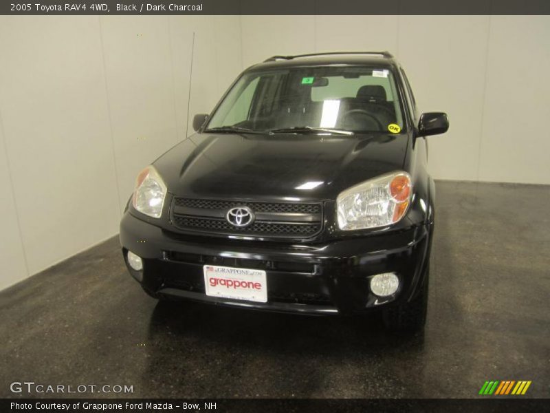 Black / Dark Charcoal 2005 Toyota RAV4 4WD