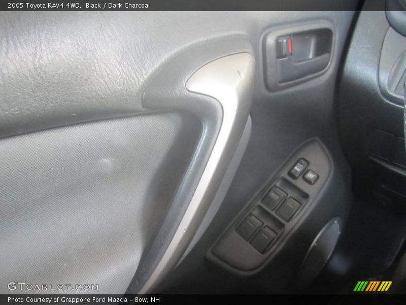 Black / Dark Charcoal 2005 Toyota RAV4 4WD