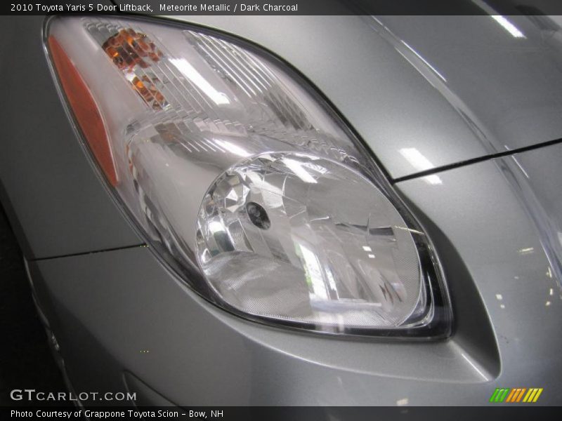 Meteorite Metallic / Dark Charcoal 2010 Toyota Yaris 5 Door Liftback