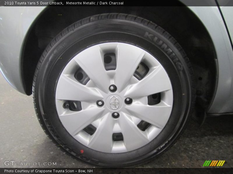 Meteorite Metallic / Dark Charcoal 2010 Toyota Yaris 5 Door Liftback