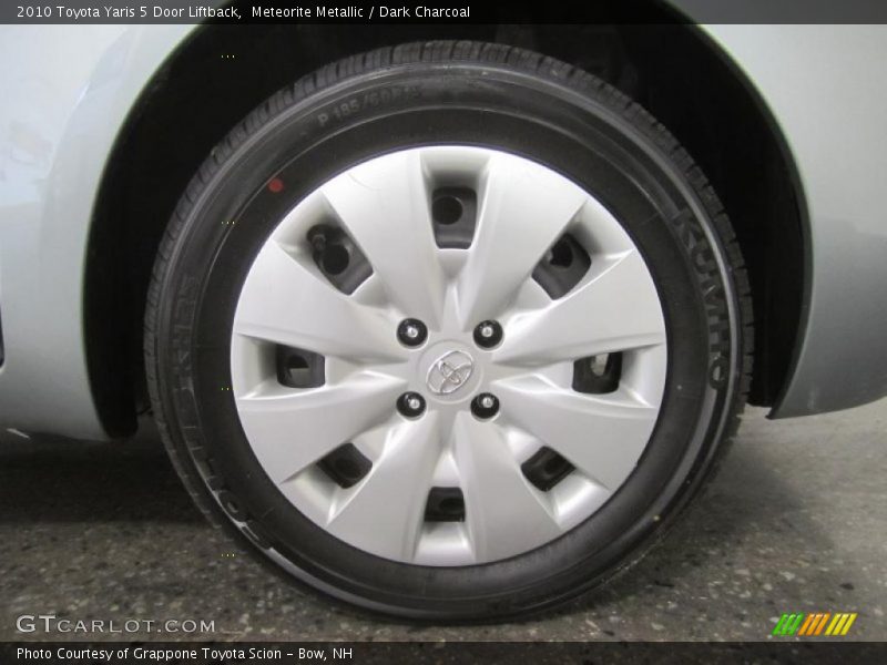 Meteorite Metallic / Dark Charcoal 2010 Toyota Yaris 5 Door Liftback