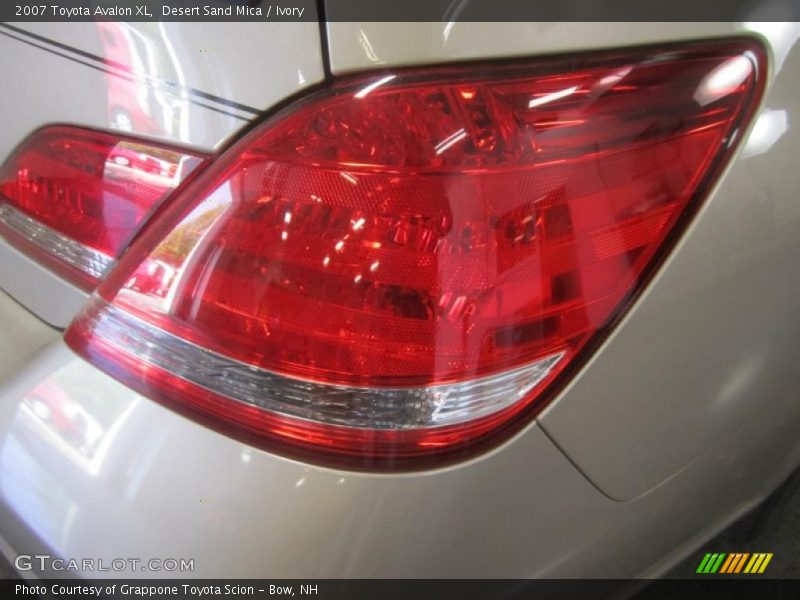 Desert Sand Mica / Ivory 2007 Toyota Avalon XL
