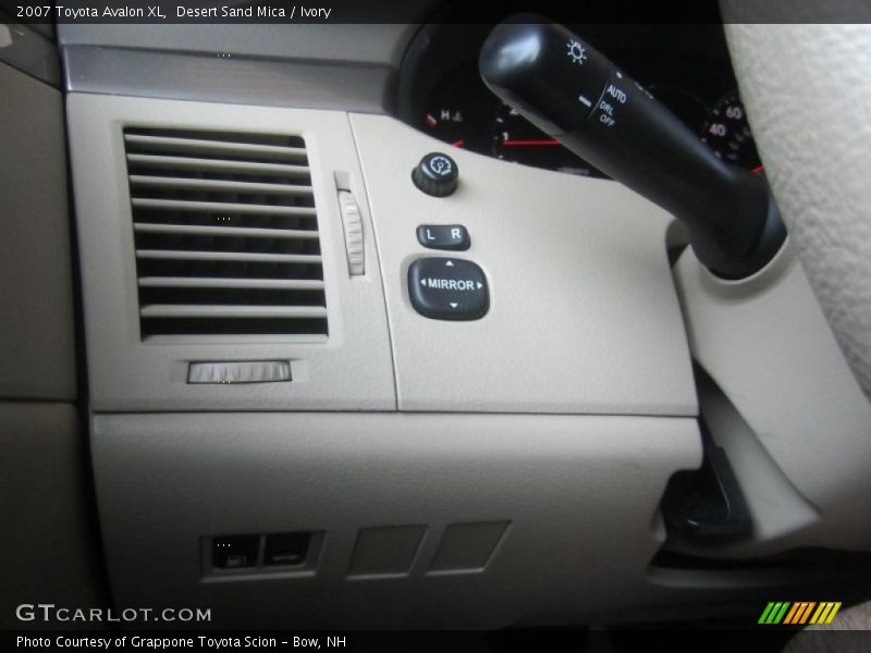 Desert Sand Mica / Ivory 2007 Toyota Avalon XL