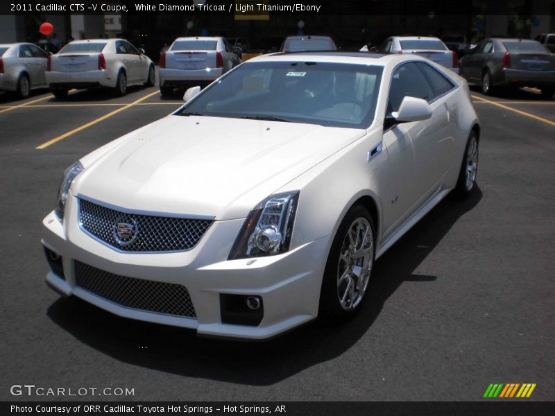 Front 3/4 View of 2011 CTS -V Coupe